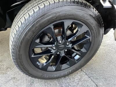 2017 Jeep Wrangler Sport   - Photo 40 - Crest Hill, IL 60403