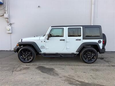 2017 Jeep Wrangler Sport   - Photo 3 - Crest Hill, IL 60403