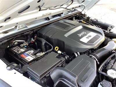 2017 Jeep Wrangler Sport   - Photo 48 - Crest Hill, IL 60403