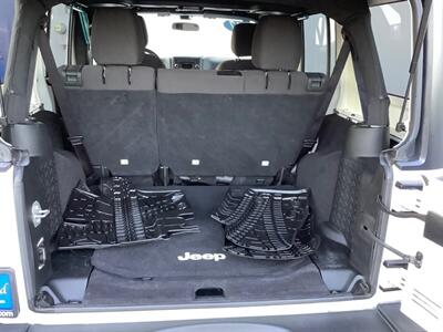 2017 Jeep Wrangler Sport   - Photo 33 - Crest Hill, IL 60403