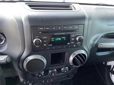 2017 Jeep Wrangler Sport   - Photo 16 - Crest Hill, IL 60403