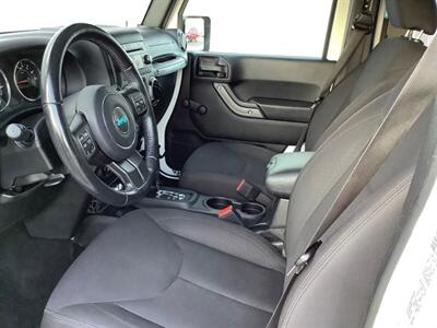 2017 Jeep Wrangler Sport   - Photo 15 - Crest Hill, IL 60403