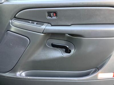 2006 GMC Sierra 1500 SL1   - Photo 24 - Crest Hill, IL 60403