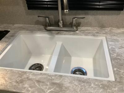 2021 Jayco Jay Flight SLX - Photo 22 - Crest Hill, IL 60403