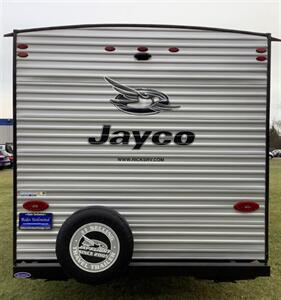 2021 Jayco Jay Flight SLX   - Photo 10 - Crest Hill, IL 60403