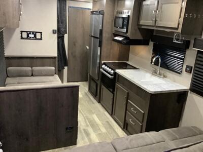 2021 Jayco Jay Flight SLX   - Photo 69 - Crest Hill, IL 60403