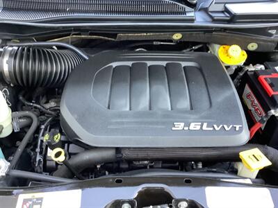 2016 Chrysler Town & Country Touring-L   - Photo 53 - Crest Hill, IL 60403