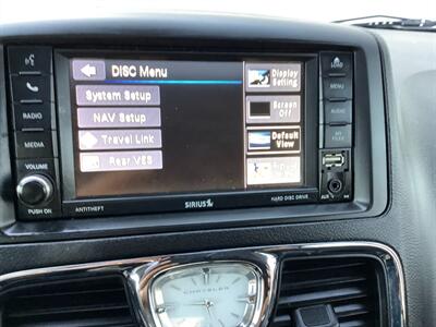 2016 Chrysler Town & Country Touring-L   - Photo 21 - Crest Hill, IL 60403