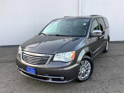 2016 Chrysler Town & Country Touring-L   - Photo 2 - Crest Hill, IL 60403