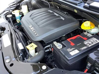 2016 Chrysler Town & Country Touring-L   - Photo 55 - Crest Hill, IL 60403