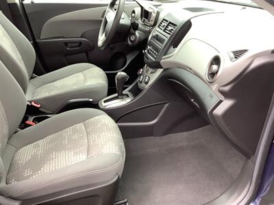2015 Chevrolet Sonic LS Auto - Photo 27 - Crest Hill, IL 60403