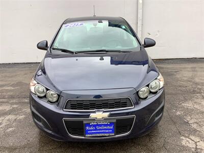 2015 Chevrolet Sonic LS Auto - Photo 9 - Crest Hill, IL 60403
