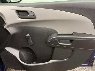 2015 Chevrolet Sonic LS Auto - Photo 25 - Crest Hill, IL 60403