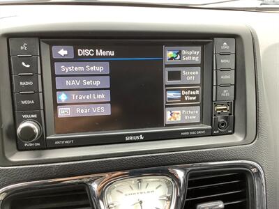 2015 Chrysler Town and Country Touring-L   - Photo 20 - Crest Hill, IL 60403