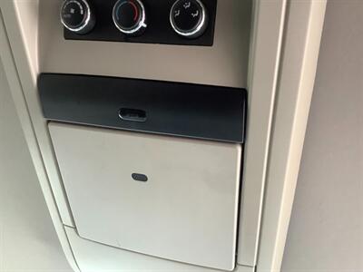 2015 Chrysler Town and Country Touring-L   - Photo 44 - Crest Hill, IL 60403