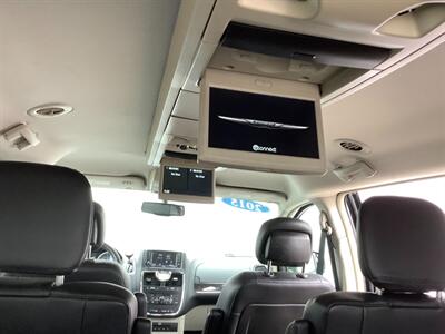 2015 Chrysler Town and Country Touring-L   - Photo 46 - Crest Hill, IL 60403