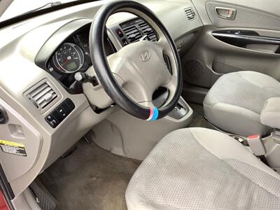 2009 Hyundai TUCSON GLS - Photo 13 - Crest Hill, IL 60403