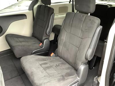 2012 Dodge Grand Caravan SXT - Photo 24 - Crest Hill, IL 60403