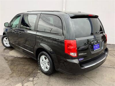 2012 Dodge Grand Caravan SXT - Photo 4 - Crest Hill, IL 60403