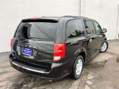2012 Dodge Grand Caravan SXT - Photo 6 - Crest Hill, IL 60403