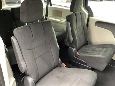 2012 Dodge Grand Caravan SXT - Photo 33 - Crest Hill, IL 60403