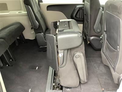 2012 Dodge Grand Caravan SXT - Photo 31 - Crest Hill, IL 60403