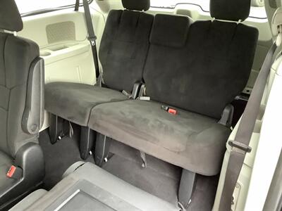 2012 Dodge Grand Caravan SXT - Photo 25 - Crest Hill, IL 60403