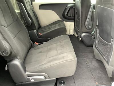 2012 Dodge Grand Caravan SXT - Photo 29 - Crest Hill, IL 60403