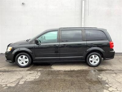 2012 Dodge Grand Caravan SXT - Photo 3 - Crest Hill, IL 60403