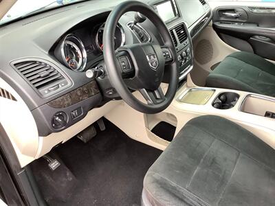 2012 Dodge Grand Caravan SXT - Photo 14 - Crest Hill, IL 60403