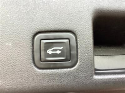 2020 Chevrolet Equinox LT   - Photo 38 - Crest Hill, IL 60403