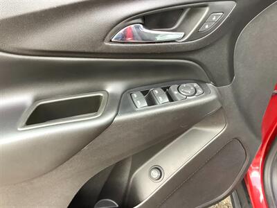 2020 Chevrolet Equinox LT   - Photo 13 - Crest Hill, IL 60403