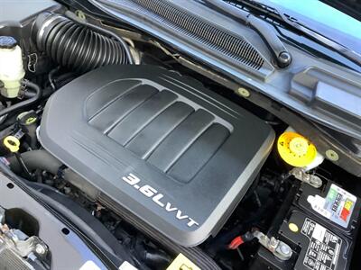 2014 Chrysler Town and Country Touring   - Photo 45 - Crest Hill, IL 60403