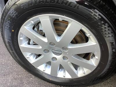 2014 Chrysler Town and Country Touring   - Photo 41 - Crest Hill, IL 60403
