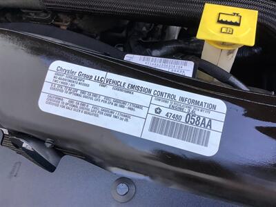 2014 Chrysler Town and Country Touring   - Photo 40 - Crest Hill, IL 60403