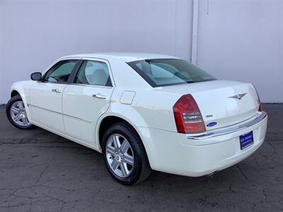 2005 Chrysler 300C   - Photo 4 - Crest Hill, IL 60403