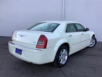 2005 Chrysler 300C   - Photo 6 - Crest Hill, IL 60403