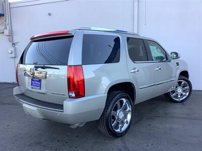 2009 Cadillac Escalade   - Photo 8 - Crest Hill, IL 60403