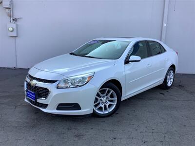 2015 Chevrolet Malibu LT   - Photo 2 - Crest Hill, IL 60403