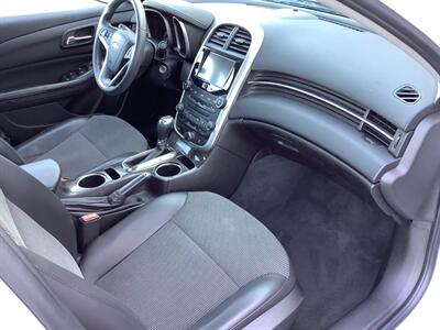2015 Chevrolet Malibu LT   - Photo 33 - Crest Hill, IL 60403