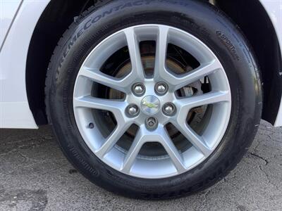 2015 Chevrolet Malibu LT   - Photo 41 - Crest Hill, IL 60403