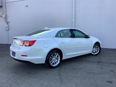 2015 Chevrolet Malibu LT   - Photo 8 - Crest Hill, IL 60403
