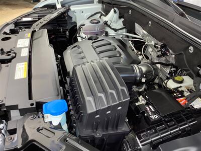 2024 Volkswagen Atlas Cross Sport SE 4Motion   - Photo 58 - Crest Hill, IL 60403