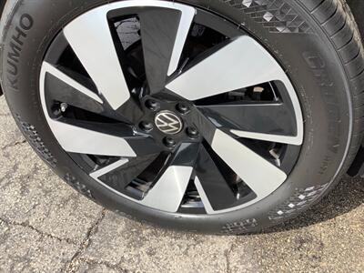 2024 Volkswagen Atlas Cross Sport SE 4Motion   - Photo 52 - Crest Hill, IL 60403