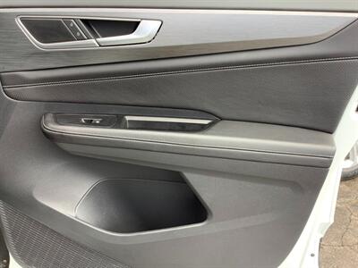 2024 Volkswagen Atlas Cross Sport SE 4Motion   - Photo 37 - Crest Hill, IL 60403