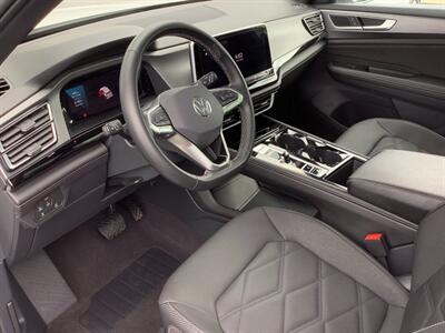 2024 Volkswagen Atlas Cross Sport SE 4Motion   - Photo 11 - Crest Hill, IL 60403