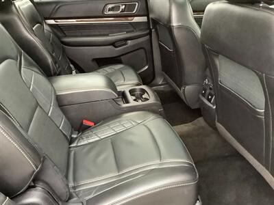 2017 Ford Explorer Platinum - Photo 26 - Crest Hill, IL 60403
