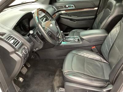 2017 Ford Explorer Platinum - Photo 12 - Crest Hill, IL 60403