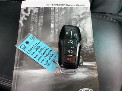 2017 Ford Explorer Platinum - Photo 32 - Crest Hill, IL 60403