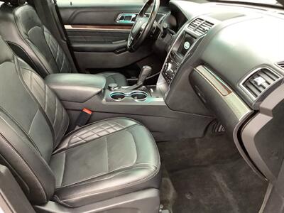 2017 Ford Explorer Platinum - Photo 31 - Crest Hill, IL 60403